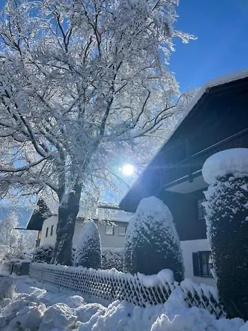 Theresia Apartment *